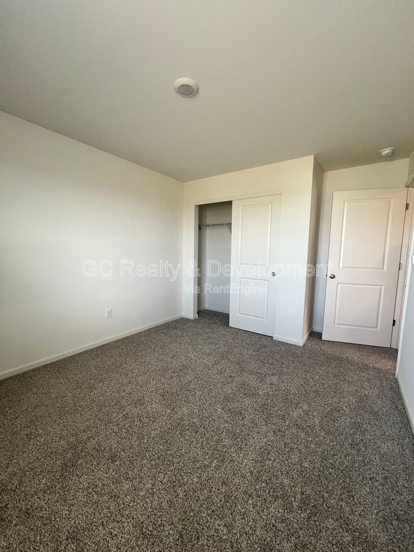 Gallery Image 16