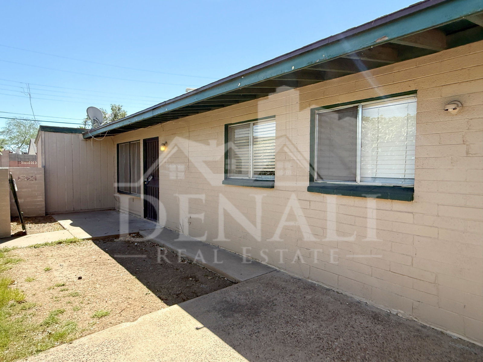 Gallery Image 0