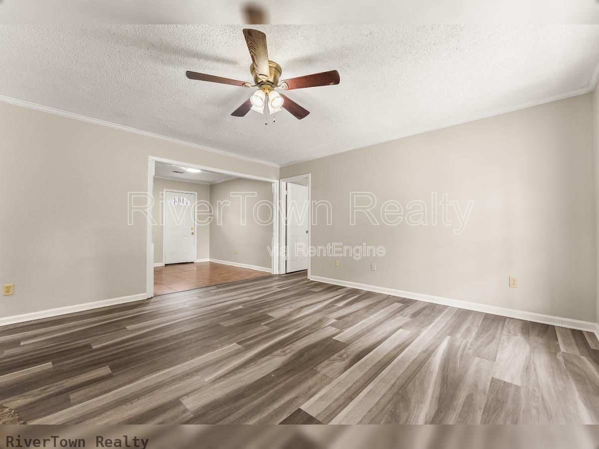 Gallery Image 16