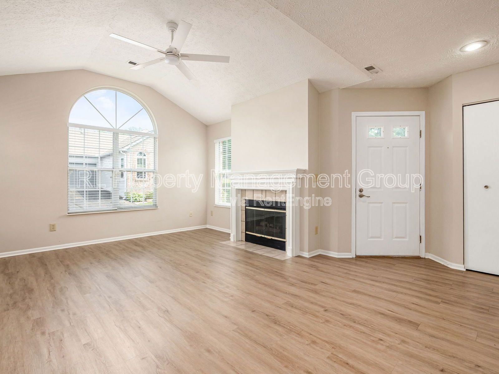 Gallery Image 9