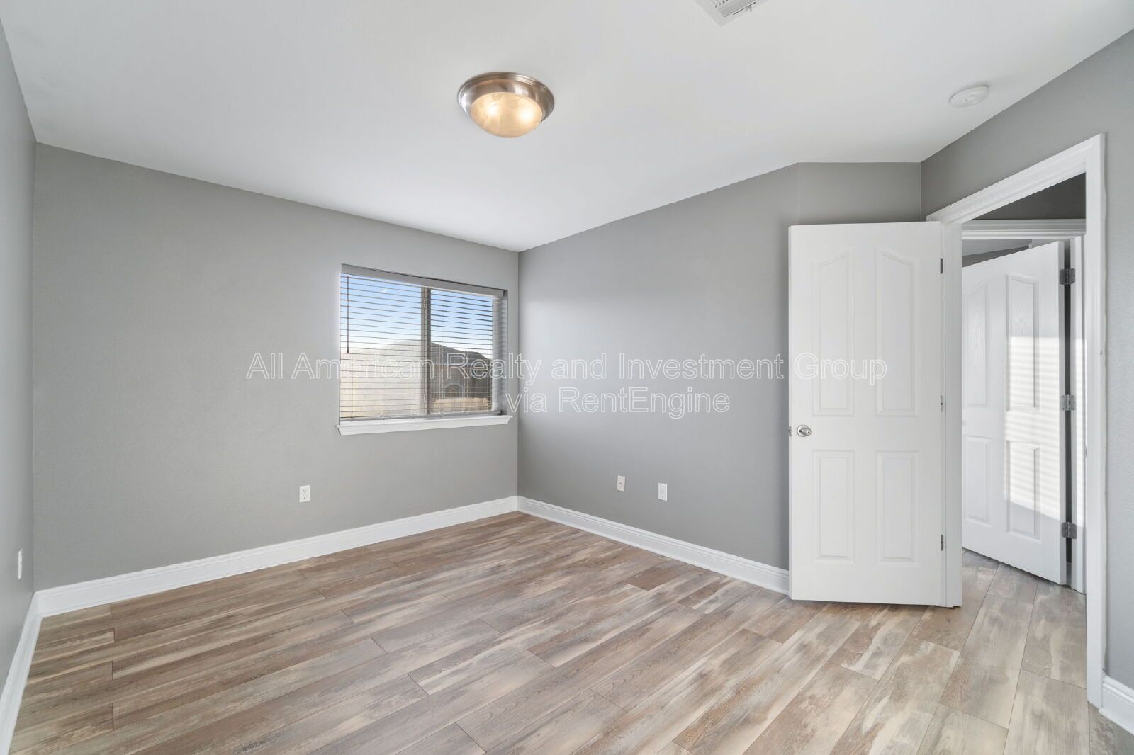 Gallery Image 16