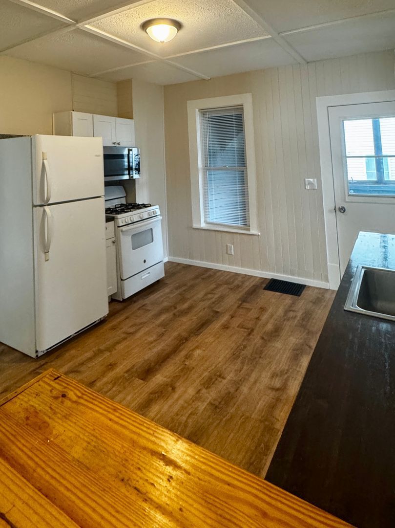 Gallery Image 14