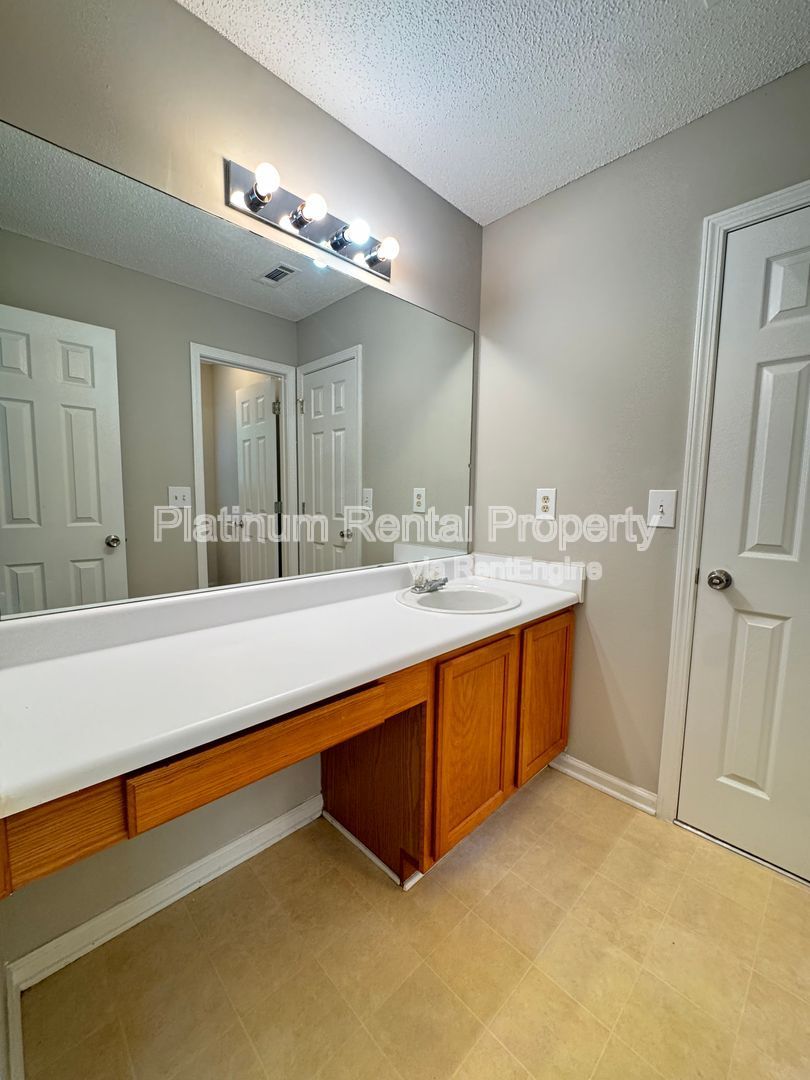 Gallery Image 25