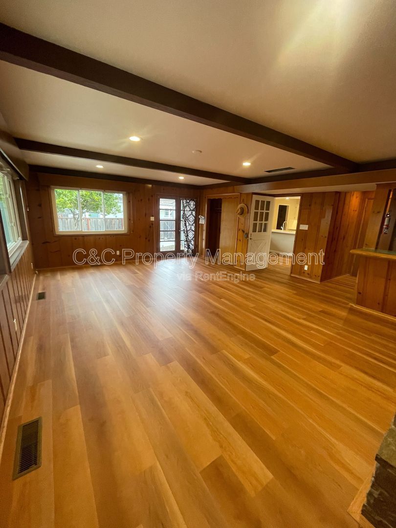Gallery Image 8
