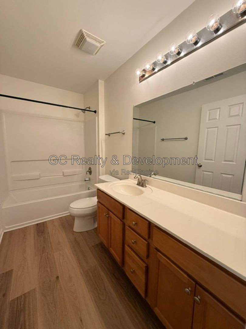 Gallery Image 17