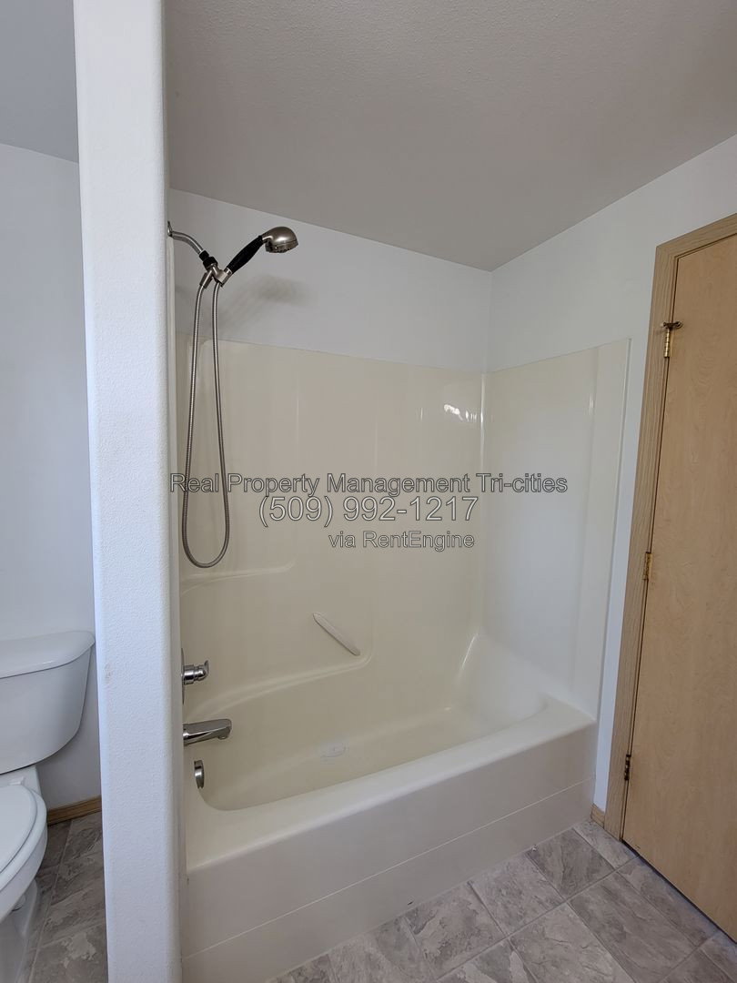 Gallery Image 20