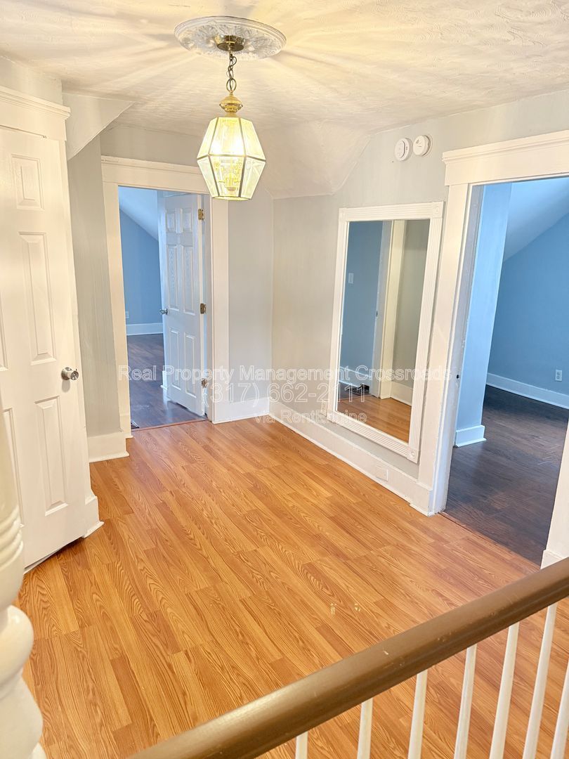 Gallery Image 17