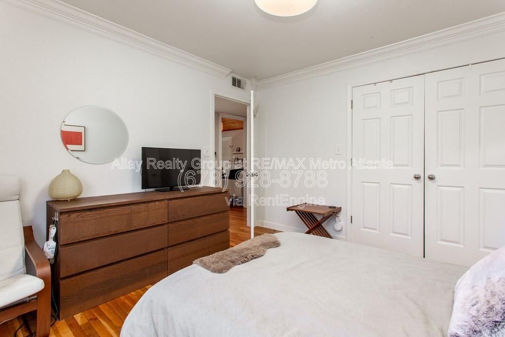 Gallery Image 17