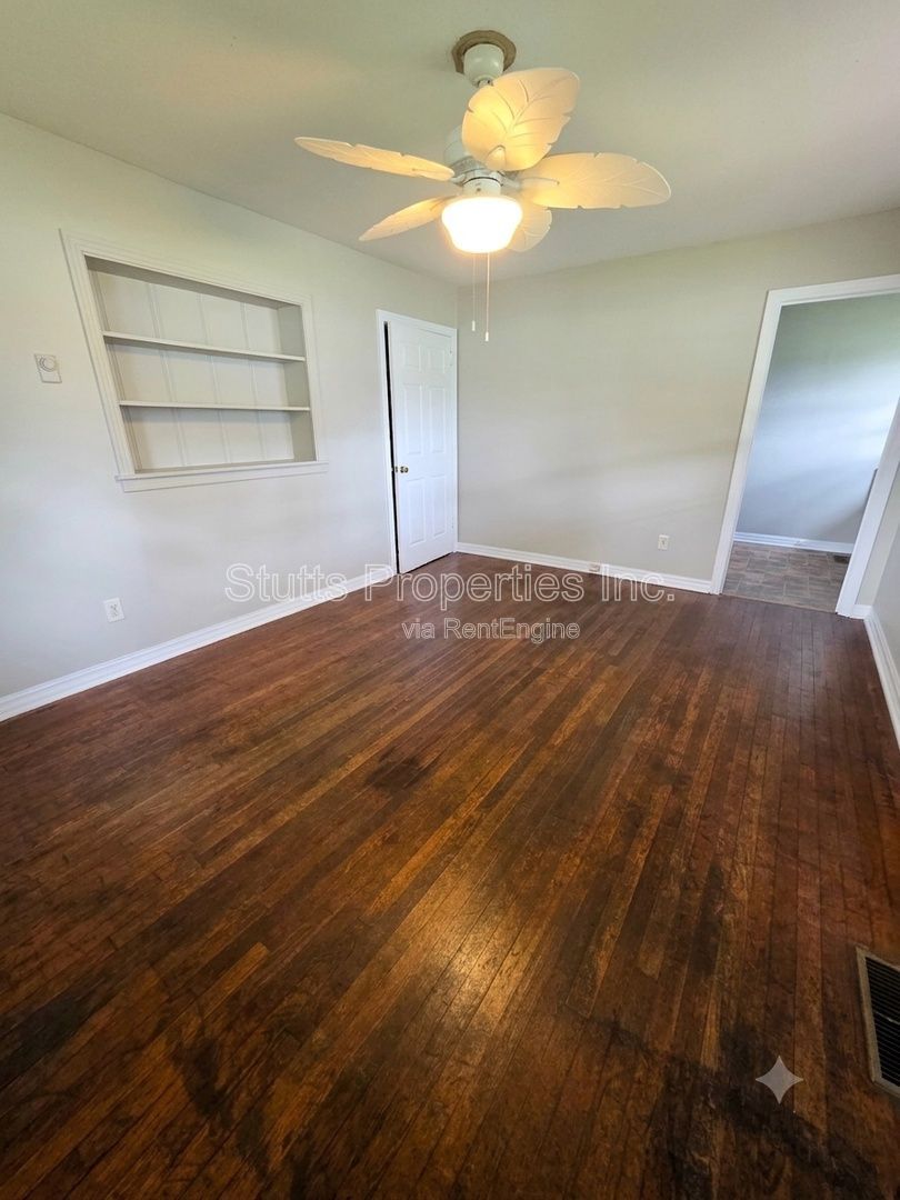 Gallery Image 0