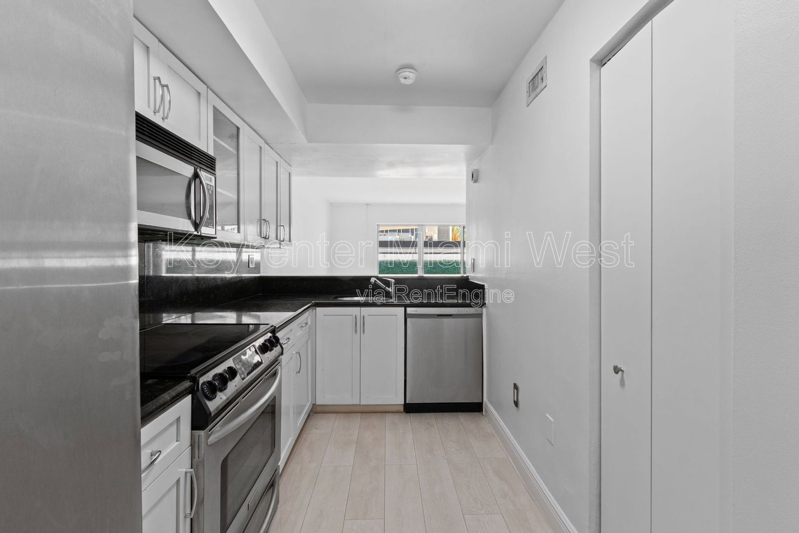 Gallery Image 12