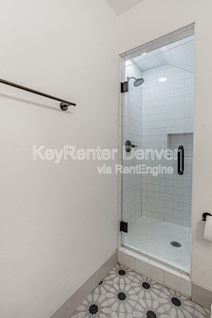 Gallery Image 19