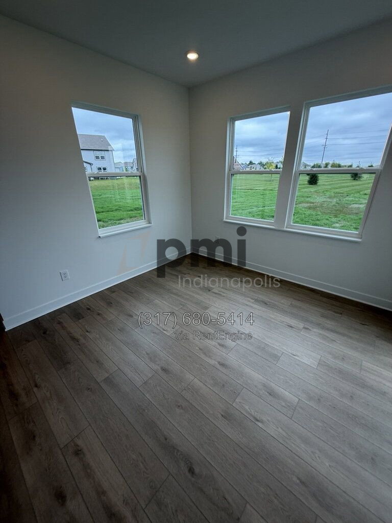 Gallery Image 14