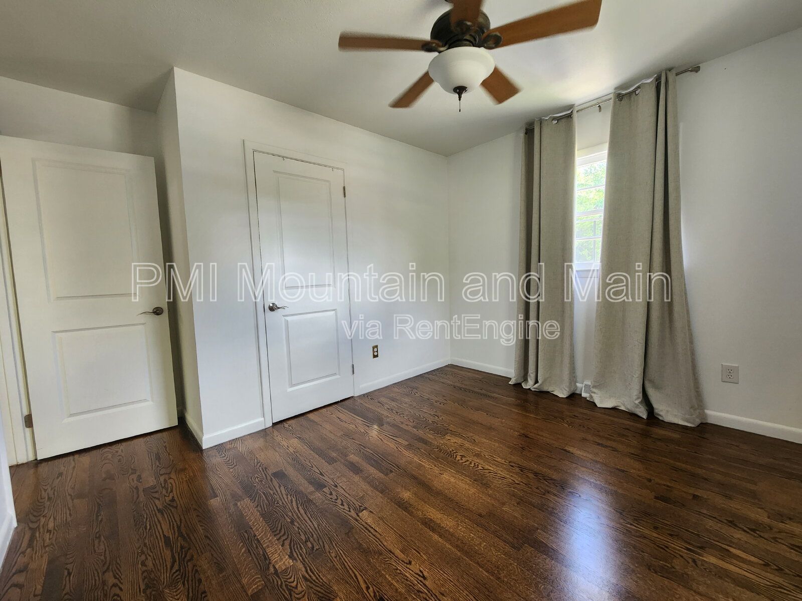 Gallery Image 16