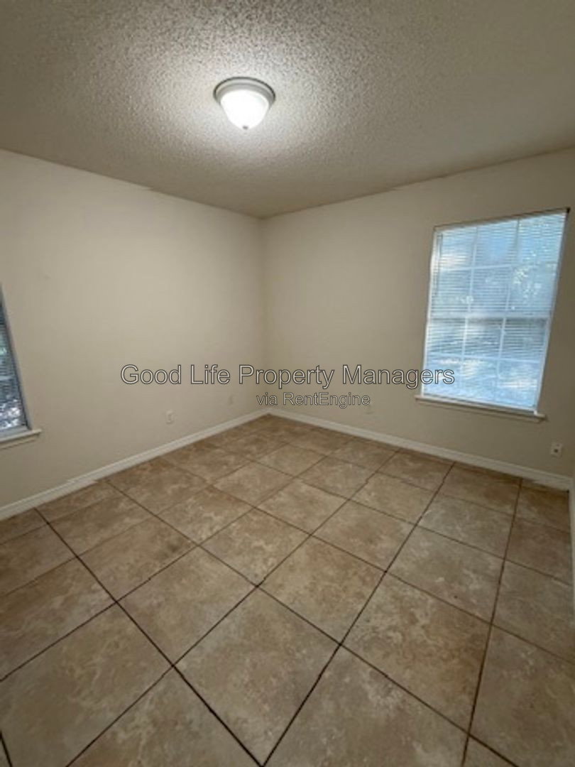 Gallery Image 14