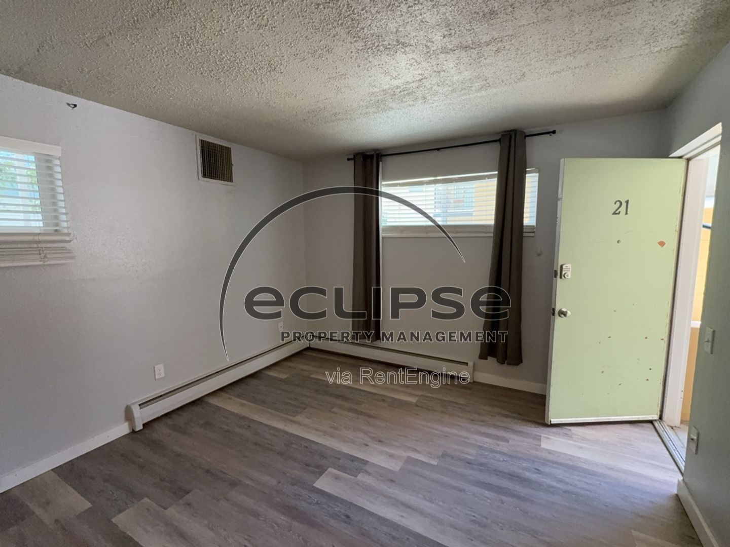 Gallery Image 0