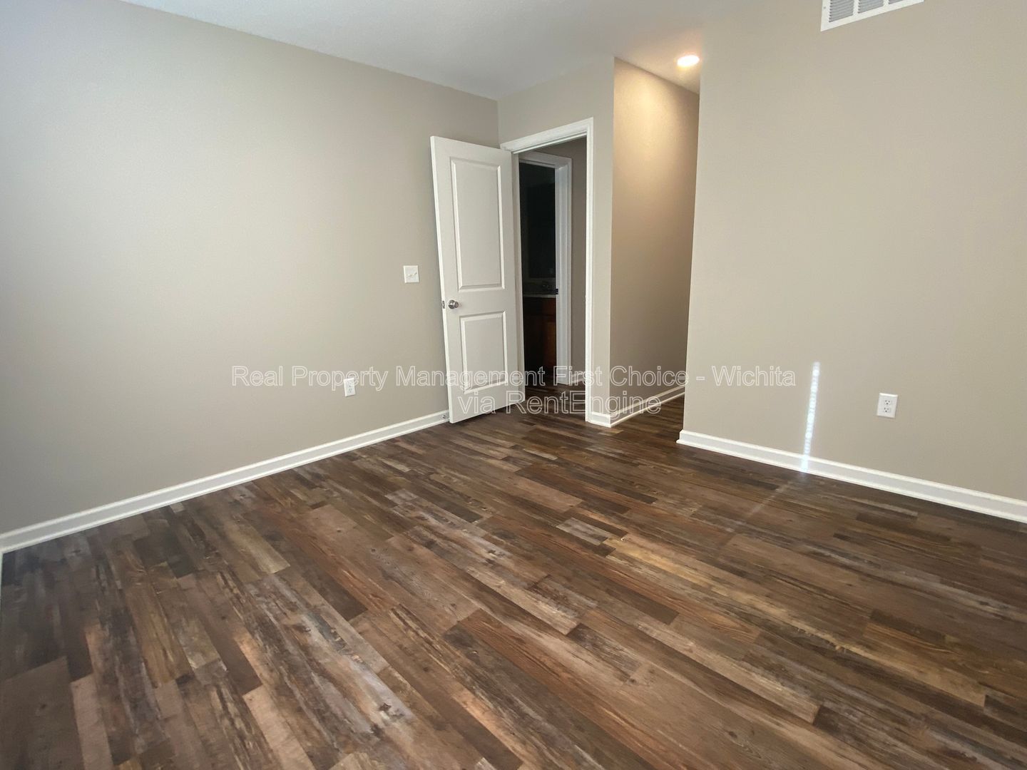 Gallery Image 30