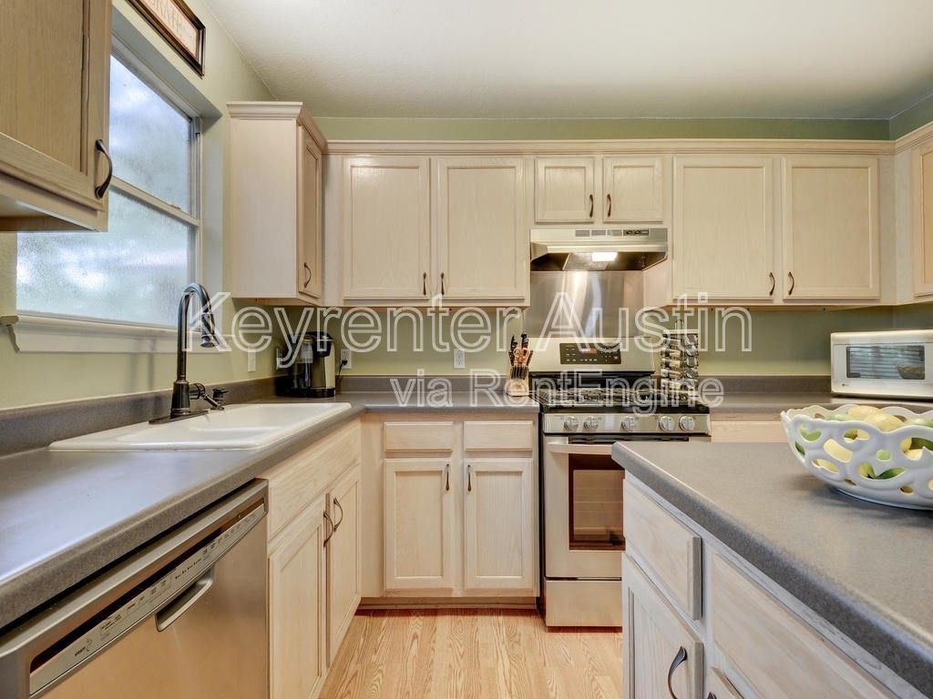Gallery Image 16