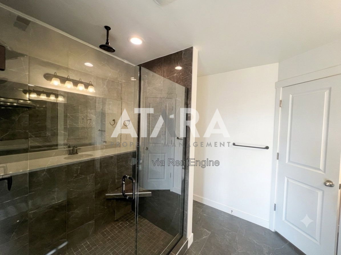 Gallery Image 31