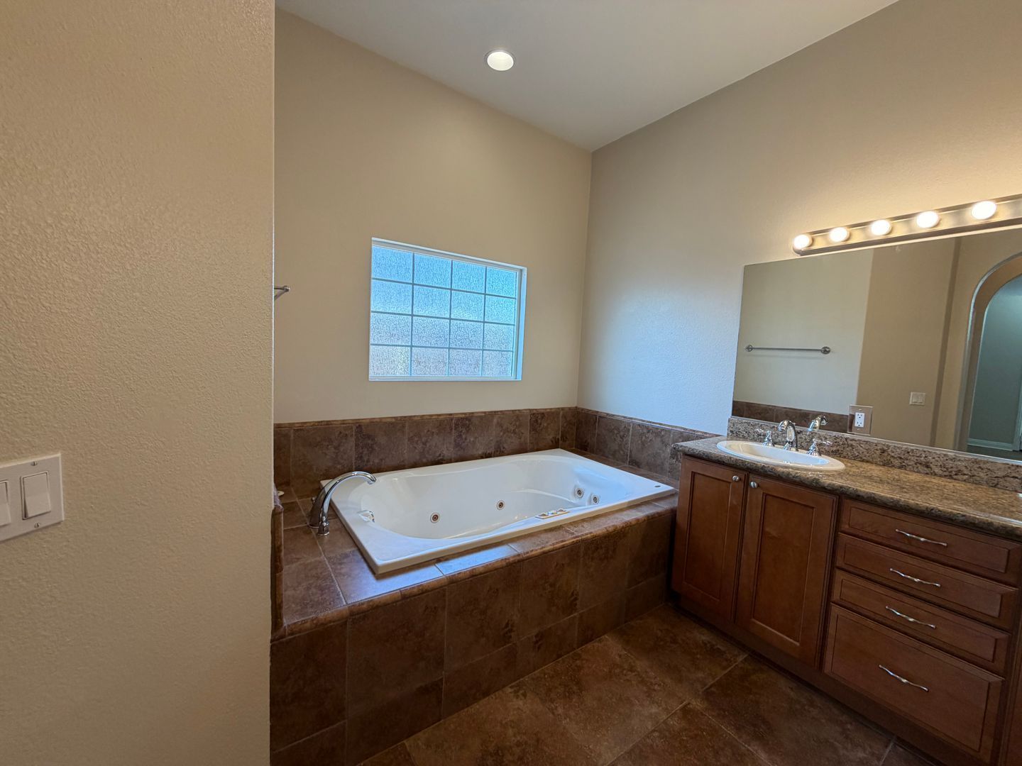 Gallery Image 17