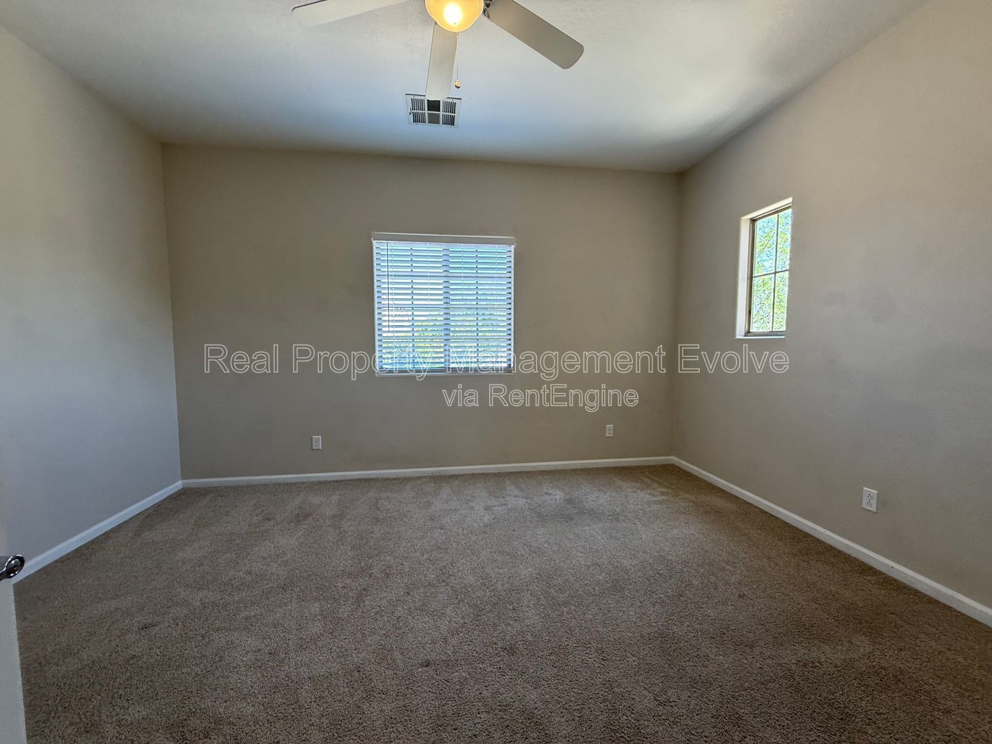 Gallery Image 37