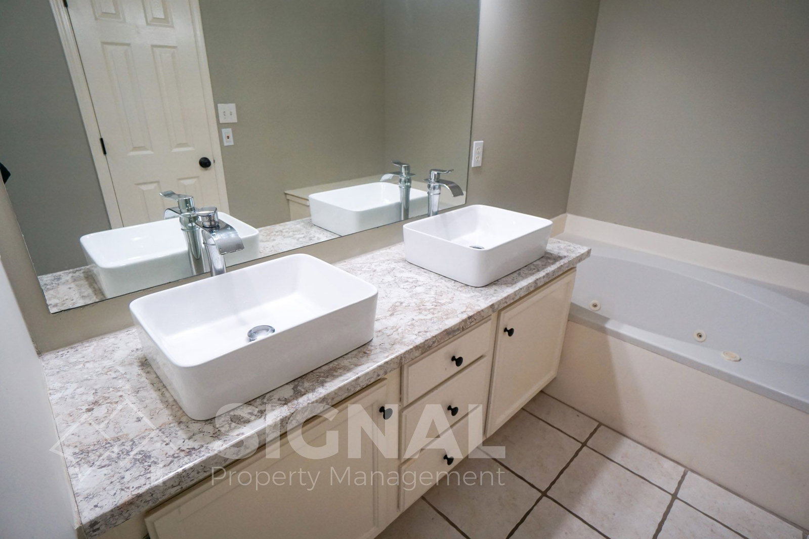 Gallery Image 18