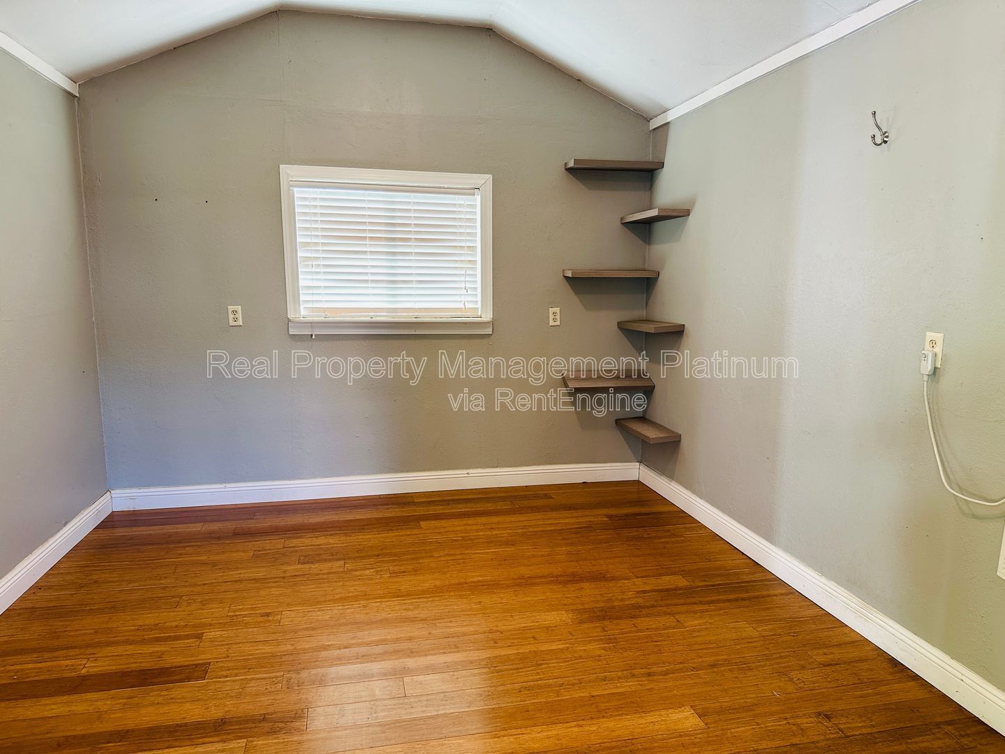 Gallery Image 18