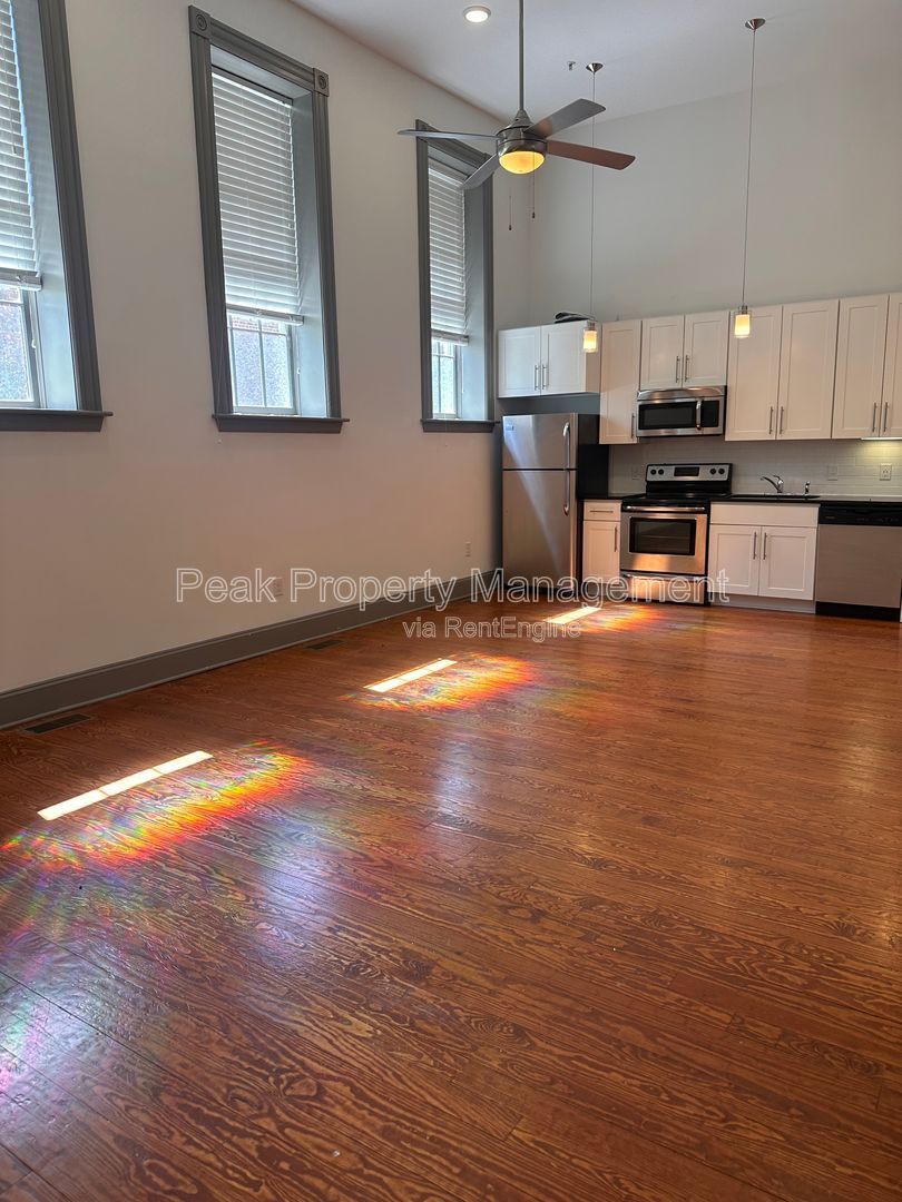 Gallery Image 10