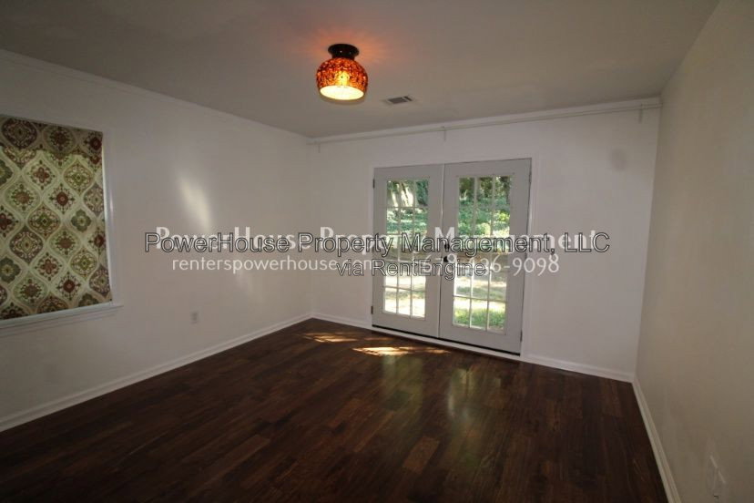 Gallery Image 15