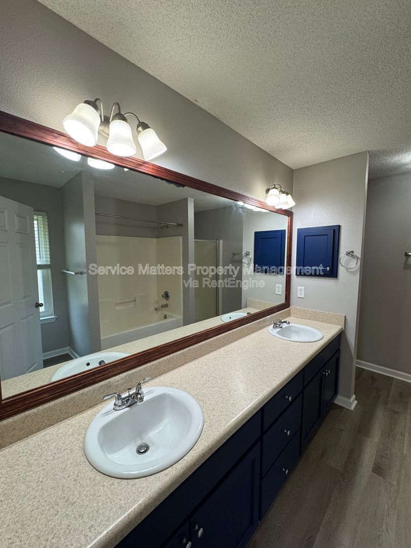 Gallery Image 15