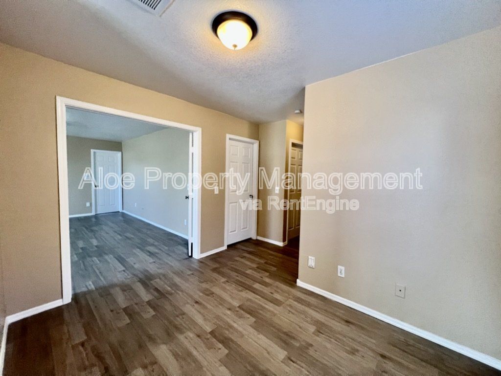 Gallery Image 16