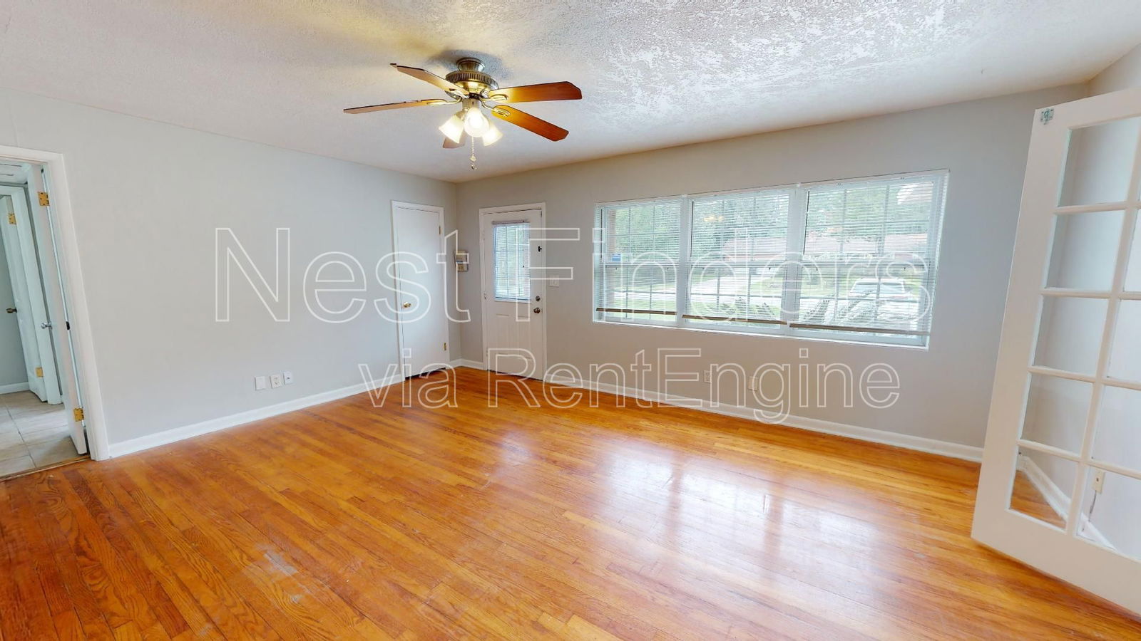 Gallery Image 0