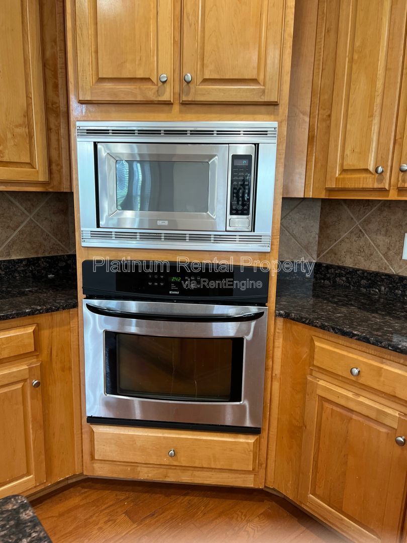 Gallery Image 14
