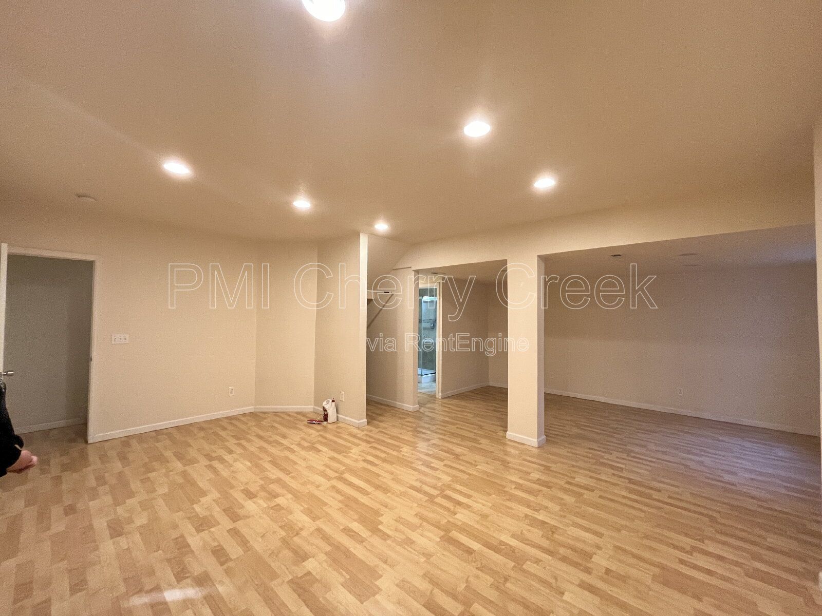 Gallery Image 32