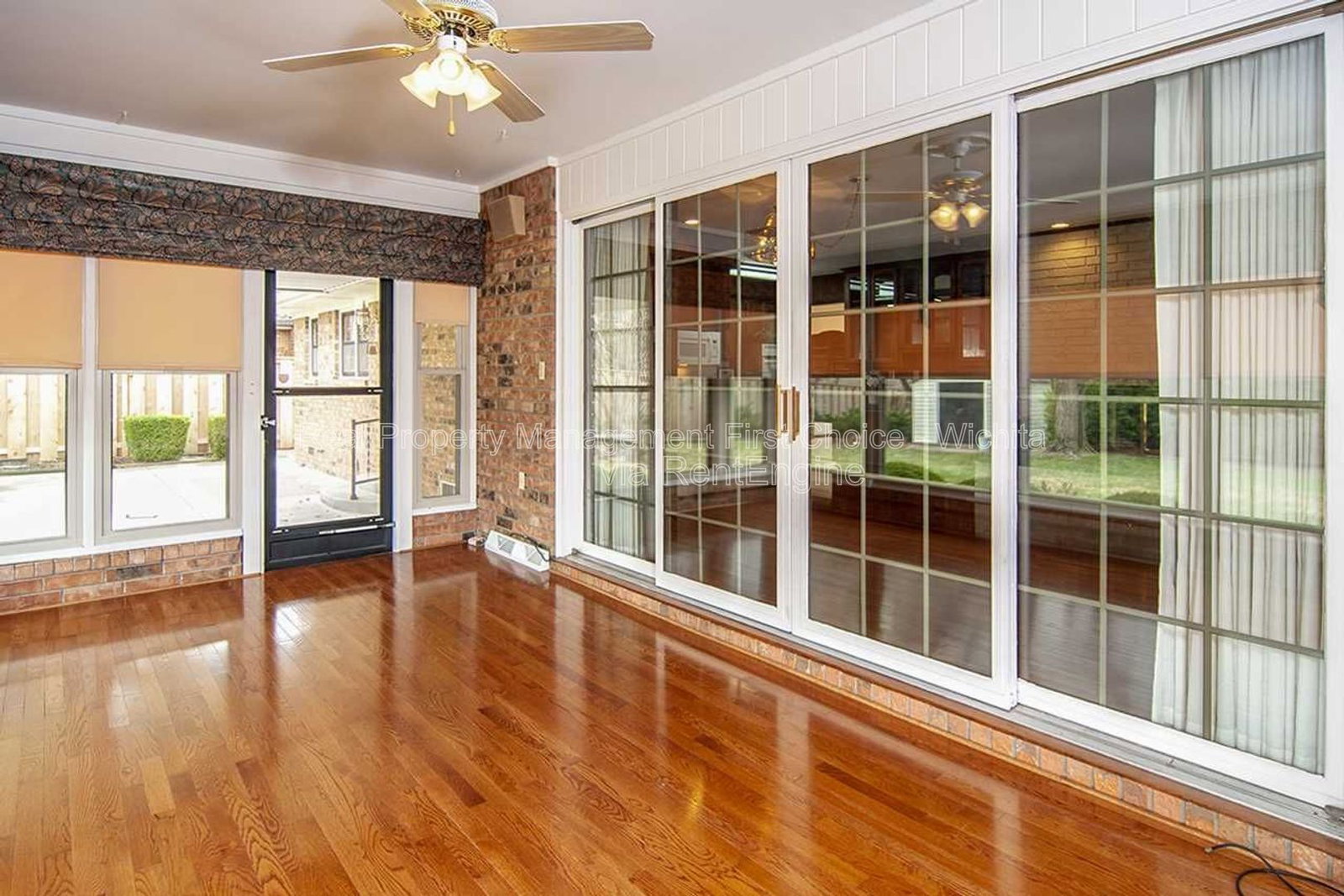 Gallery Image 12