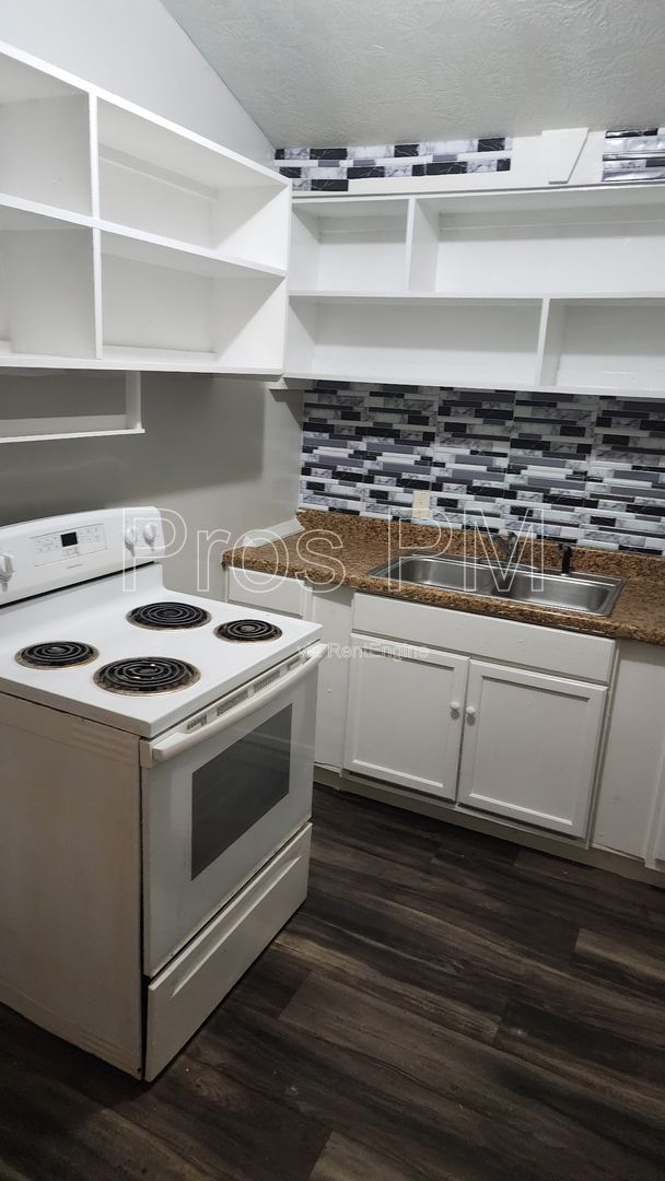 Gallery Image 12