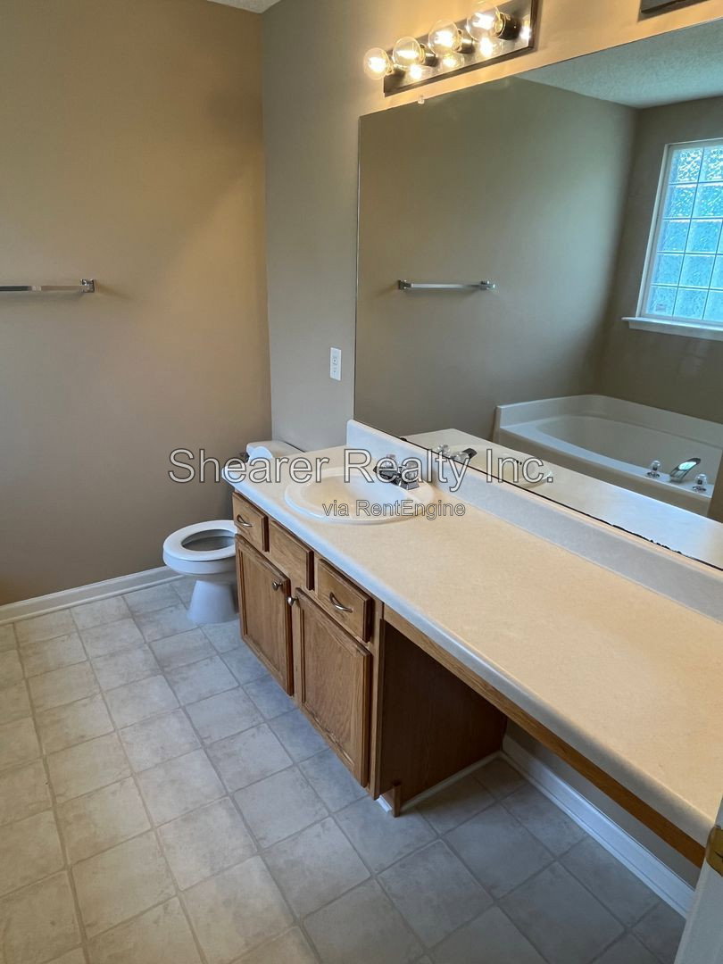 Gallery Image 13