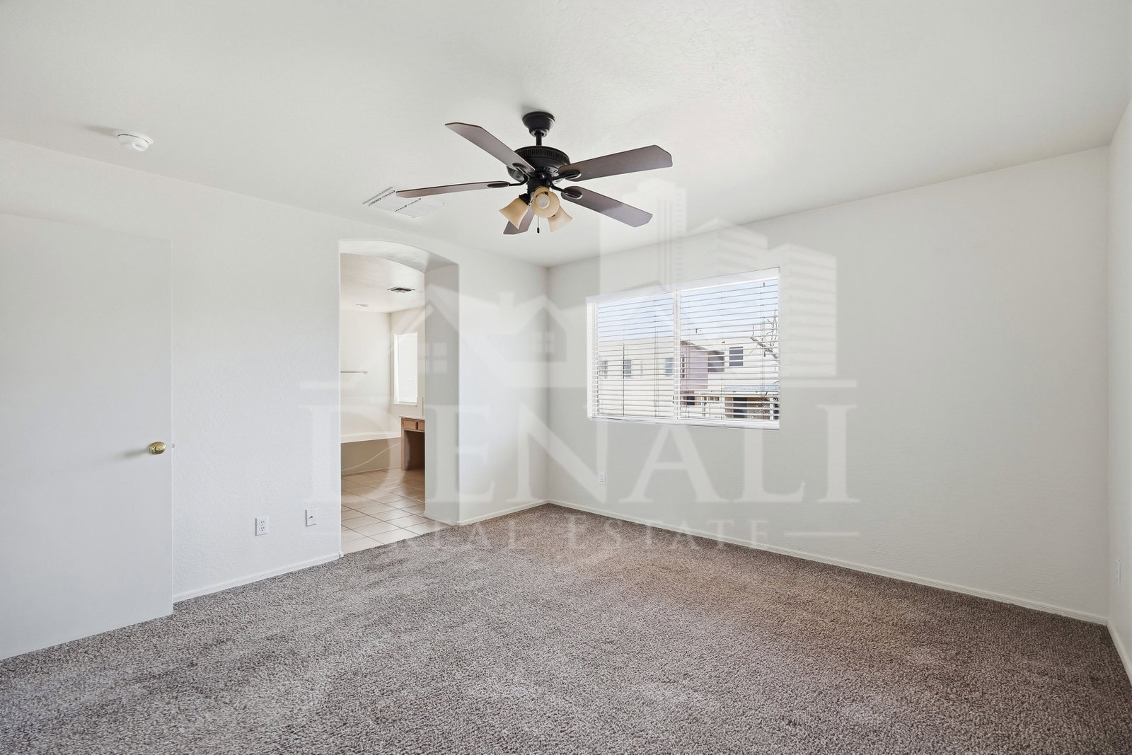 Gallery Image 16