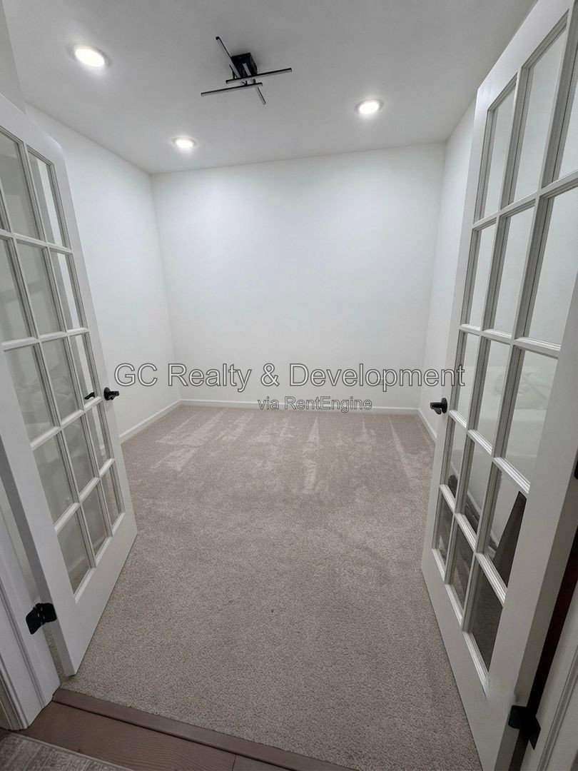 Gallery Image 20