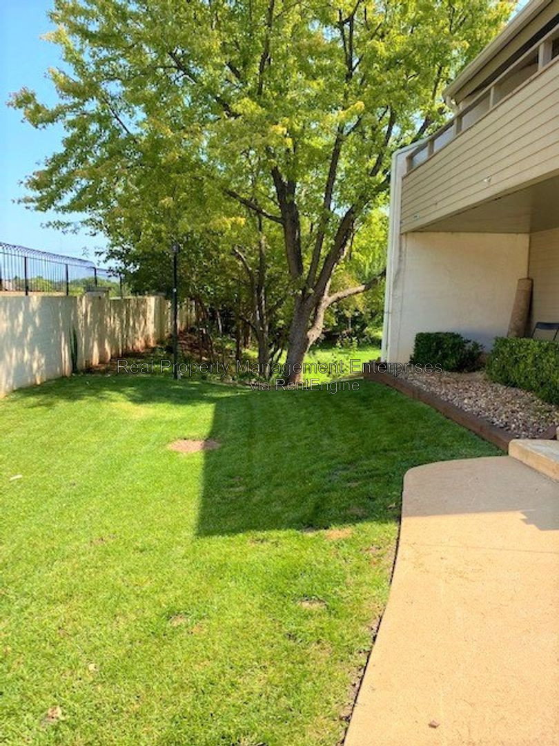 Gallery Image 13