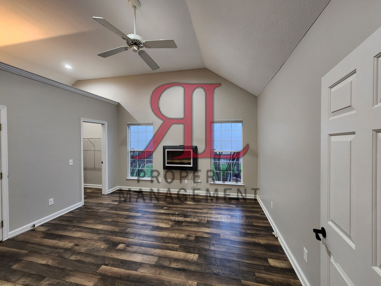 Gallery Image 16