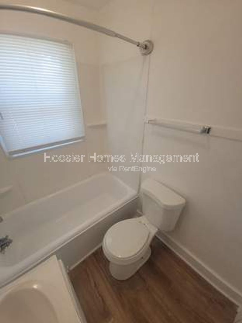 Gallery Image 13