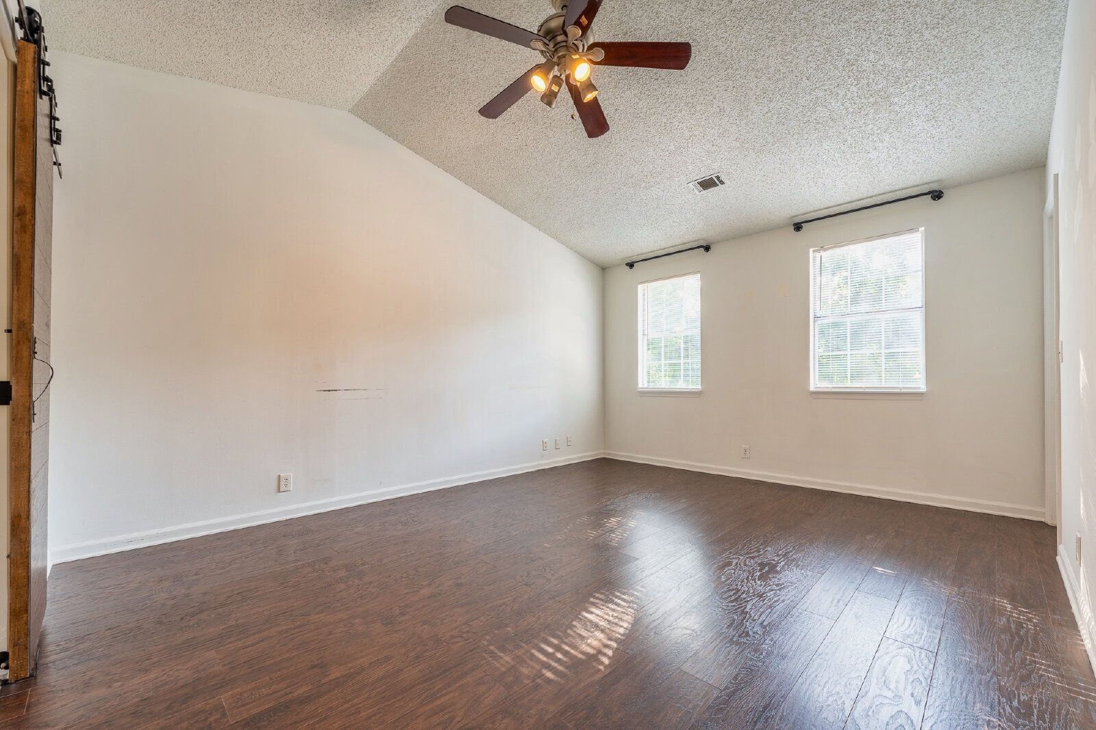 Gallery Image 30