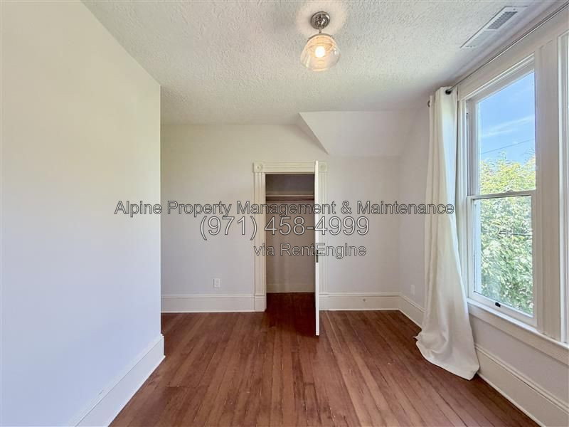 Gallery Image 25