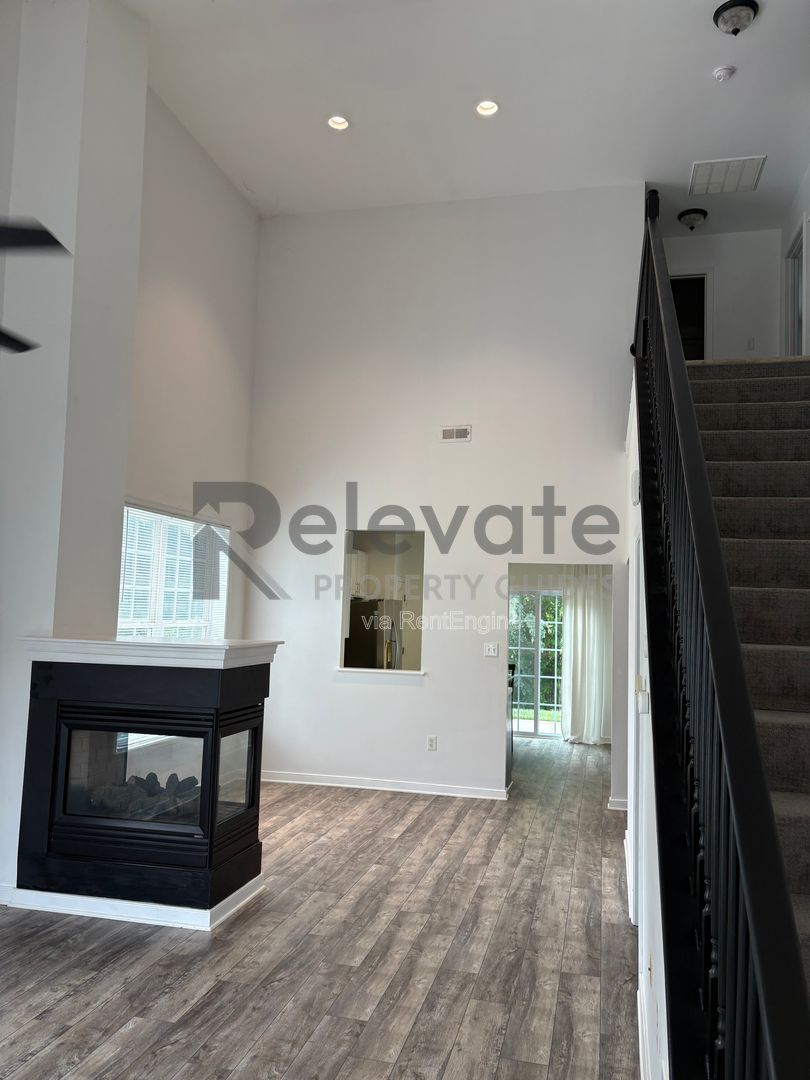Gallery Image 18