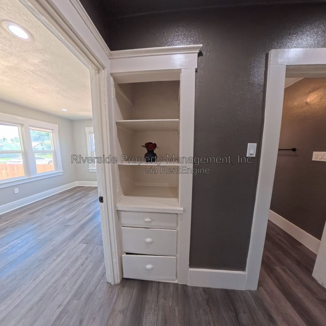 Gallery Image 19