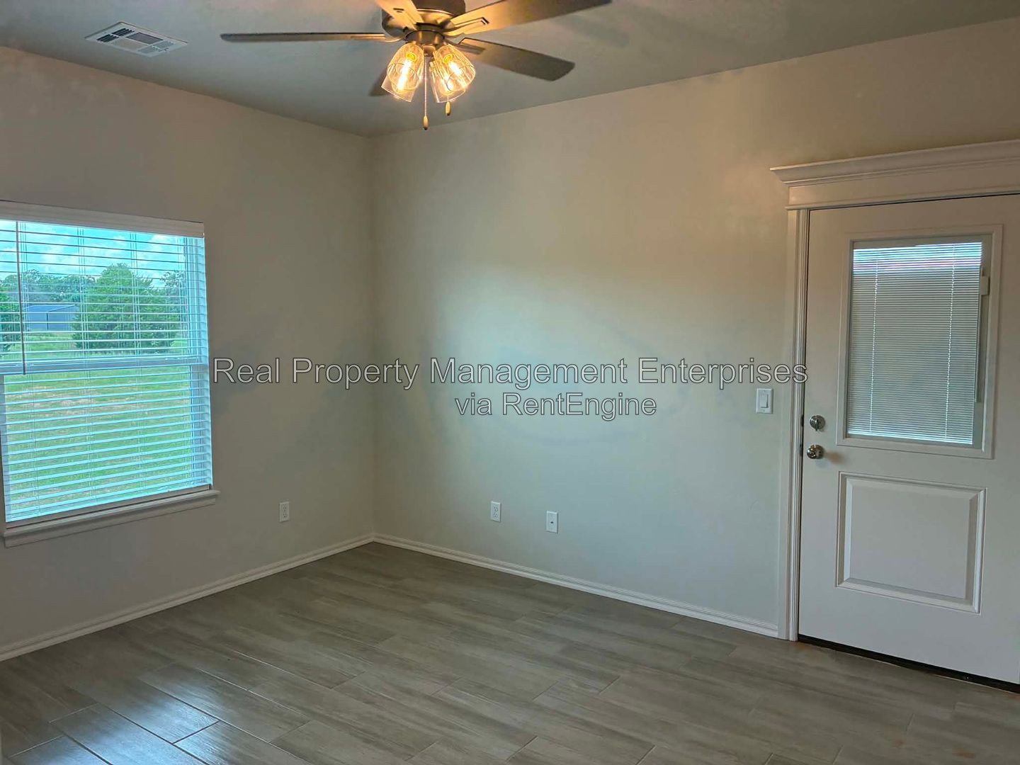 Gallery Image 18