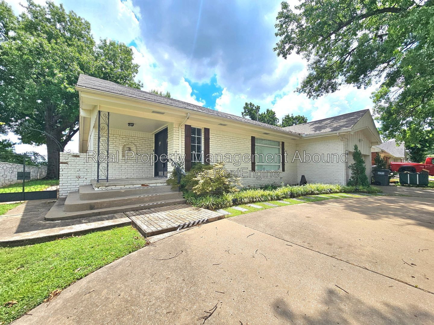 Gallery Image 0
