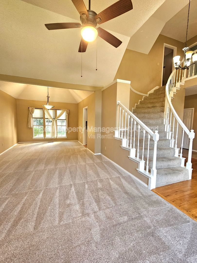 Gallery Image 16