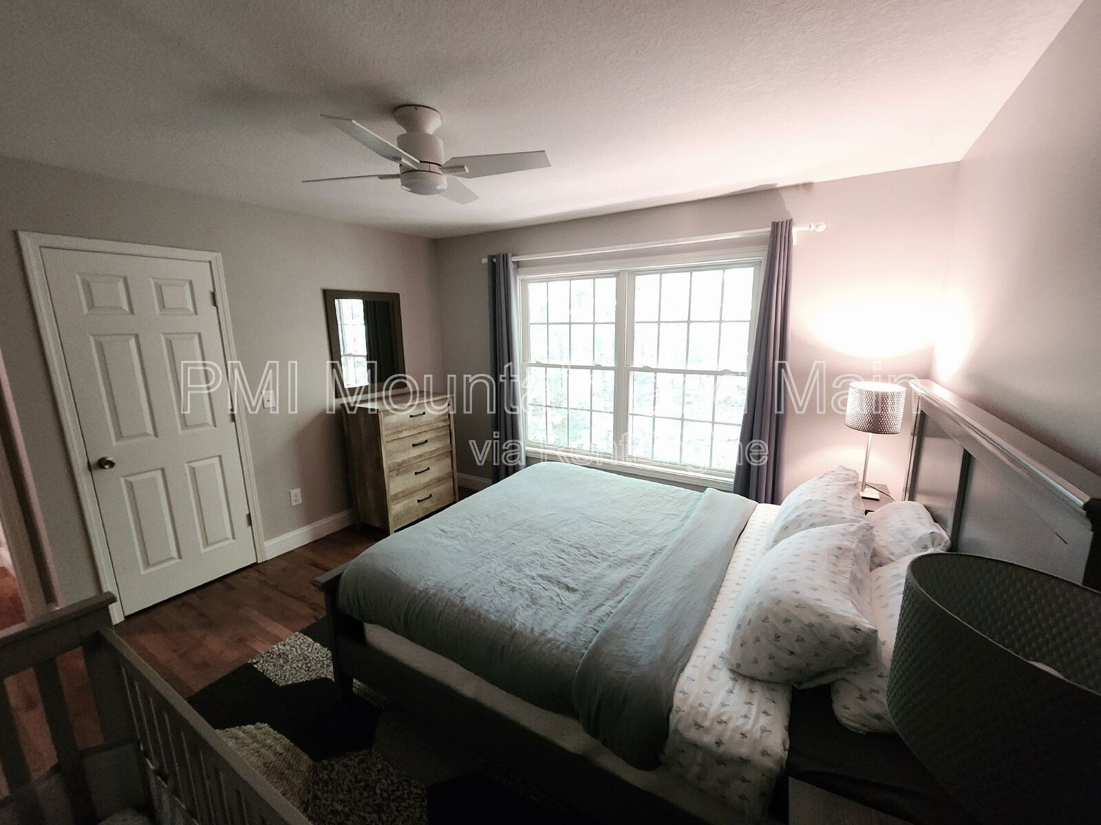 Gallery Image 33