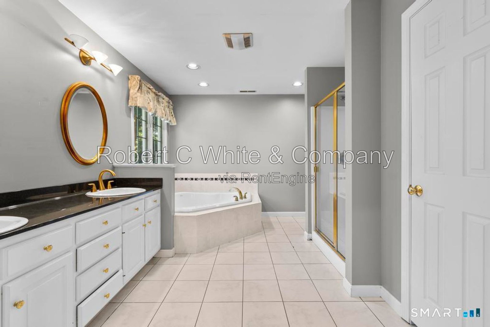 Gallery Image 16